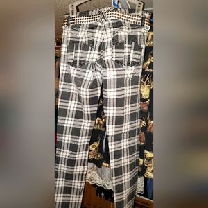 Tripp Black-and-White Plad Pants